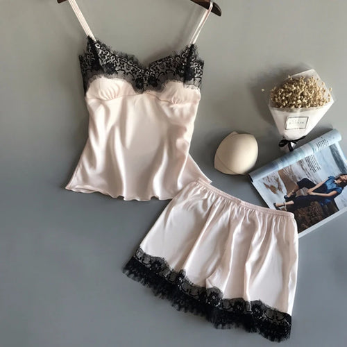 π Lace Reverie V-Neck Sleepwear Set