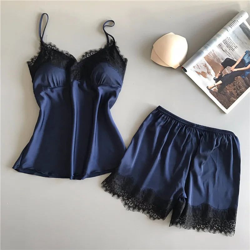 π Lace Reverie V-Neck Sleepwear Set