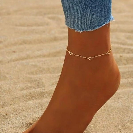 💛 Heartline Drift Beach Anklet – Hollowed Elegance in Every Step